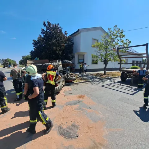 Fahrzeugbergung – umgestürzter Traktor 2