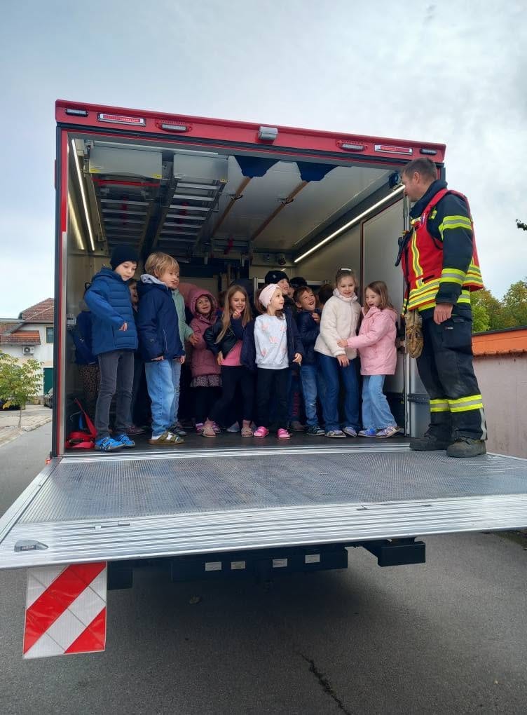 Evakuierungsübung in der Volksschule